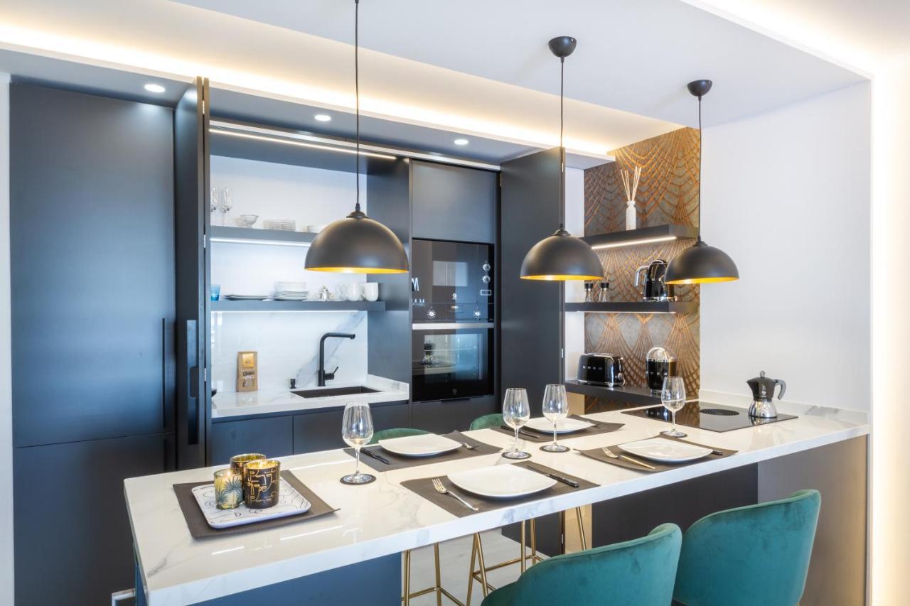 Marbella Banus Suites Bagian luar foto