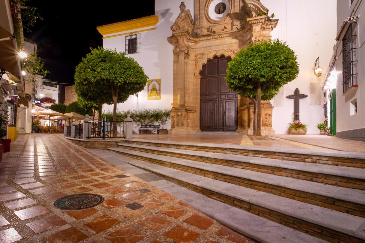 Marbella Banus Suites Bagian luar foto
