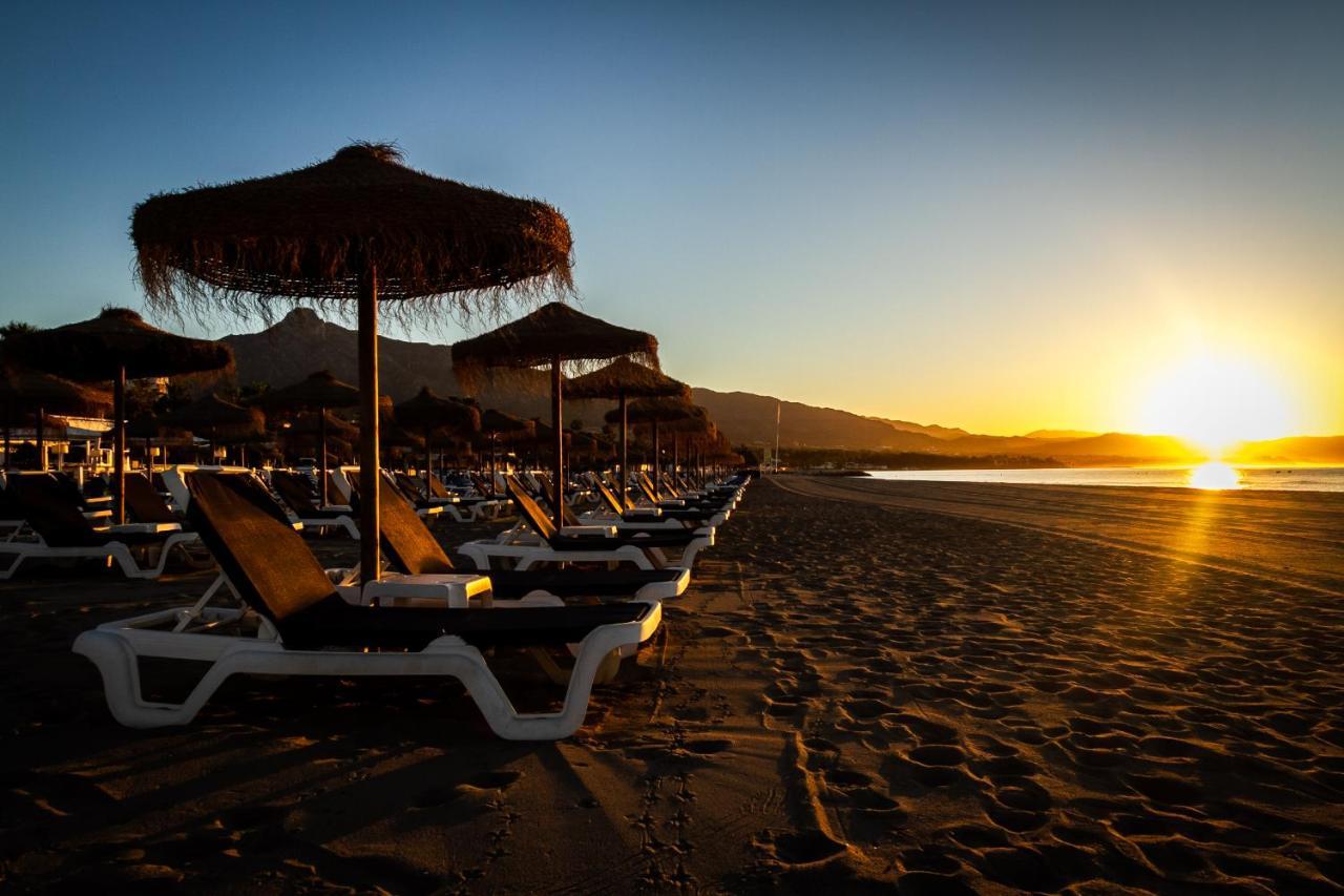 Marbella Banus Suites Bagian luar foto
